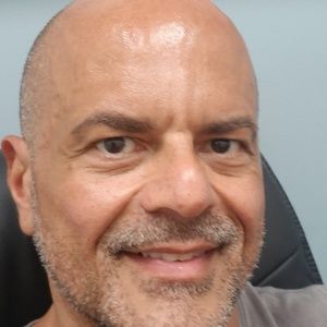 Meet your Posher, Carlo